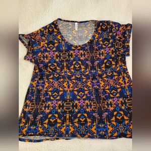 Lularoe 3x Pullover short sleeve top.  Multicolor